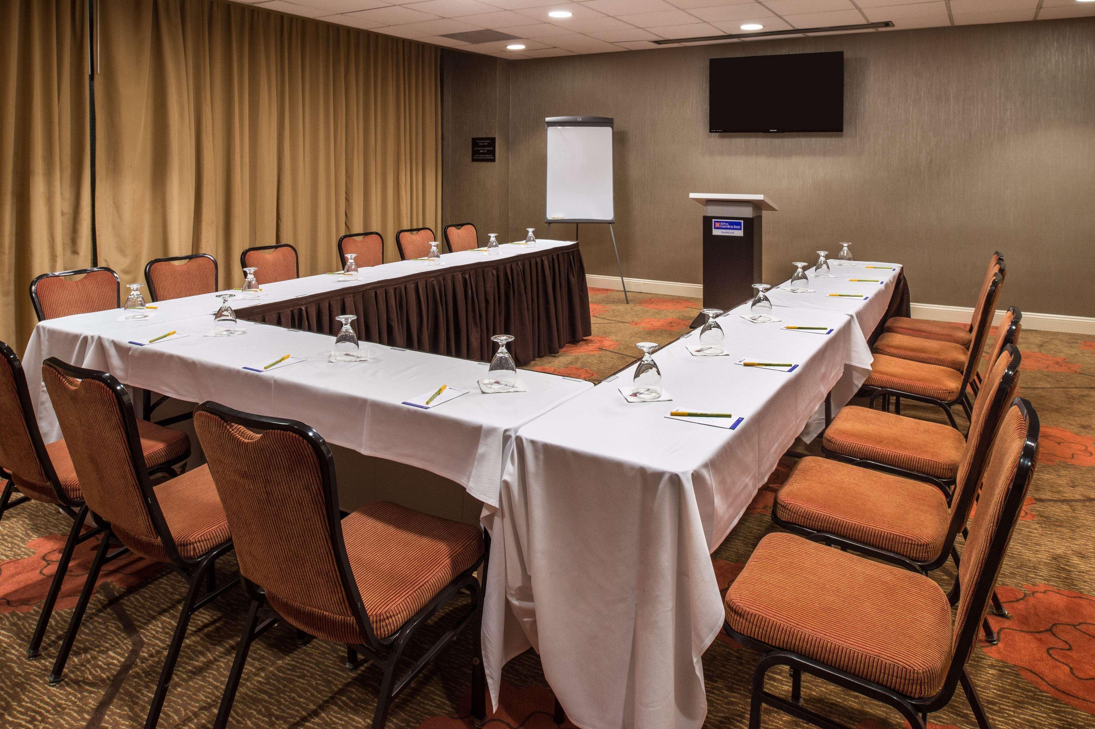 Hilton Garden Inn Detroit Southfield Esterno foto